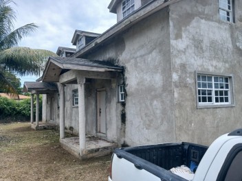 Unfinished Town House - Multi-Family – Pine Barren Road, College Gardens, Nassau Bahamas