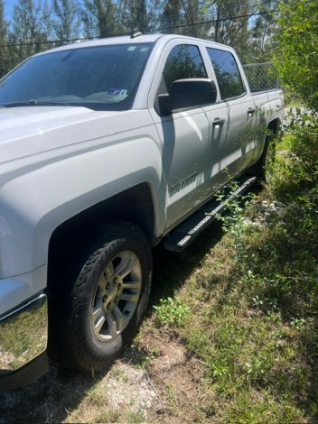 Chevrolet Silverado White 1500